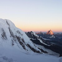 モルゲンロートに染まるマッターホルン
